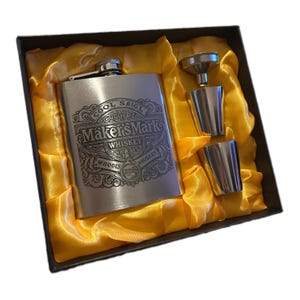Engraved  Flask for Dad Gift for Groomsmen Personalized flask for Birthday gift for him Wedding favor gift for Fathers Stainless Steel flask