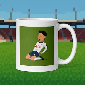 Heung Min Son Spurs Mug – Knee Slide Celebration Gift – Pixel Art Football Coffee Cup – Tottenham Fan Present