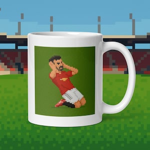Bruno Fernandes United Mug – Pixel Art Football Gift – Man Utd Coffee Cup – Red Devils Fan Present