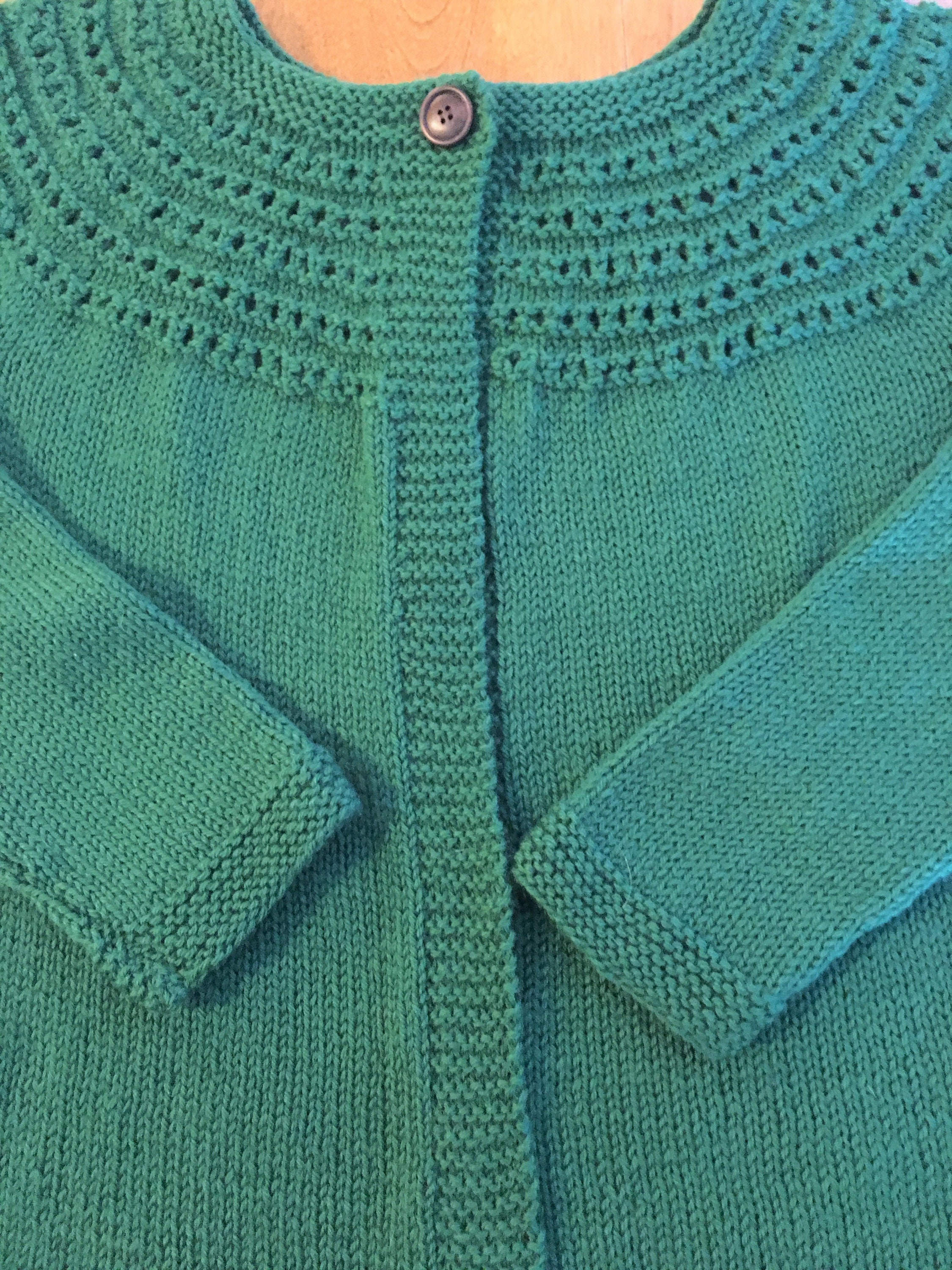 Women Wool Sweater Size Small. Ladies 