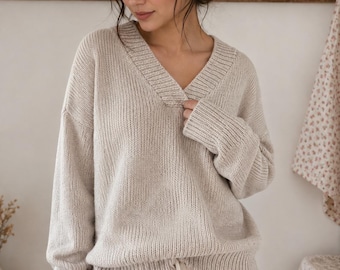 Strickmuster für einen Haru-Pullover mit V-Ausschnitt | Lässiger Pullover mit überschnittenen Schultern (Digitales PDF-Muster)