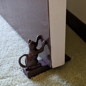 Cat Scratching Door Stopper | Animal Door Stopper | Decorative Door Stopper