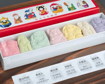 日本製 赤い樹脂製 幸せ仏像 7体セット 箱付き - Etsy 日本