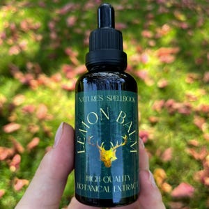Natürliche Kräutertinktur Tropfen personalisierte botanische Tinktur Bio-Pflanze benutzerdefinierte Kräutertinktur Zitronenmelisse Tinktur Kamille Baldrian Tropfen