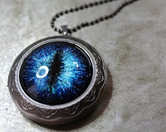 Hand Painted Dragon Eye Locket - Vintage Oval Stone Necklace - Engraved Metal Lockets for Girls - Dragon Lover Gift - Game of Thrones Charm