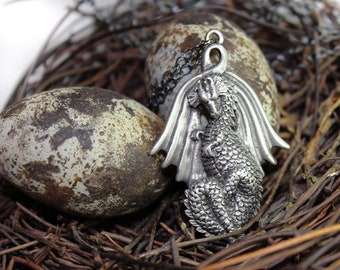 Winged Dragon Pewter Pendant - Unisex Adjustable Chain Lockets - Vintage Necklaces for Men / Women - Carved Silver Metal Dragon Jewelry