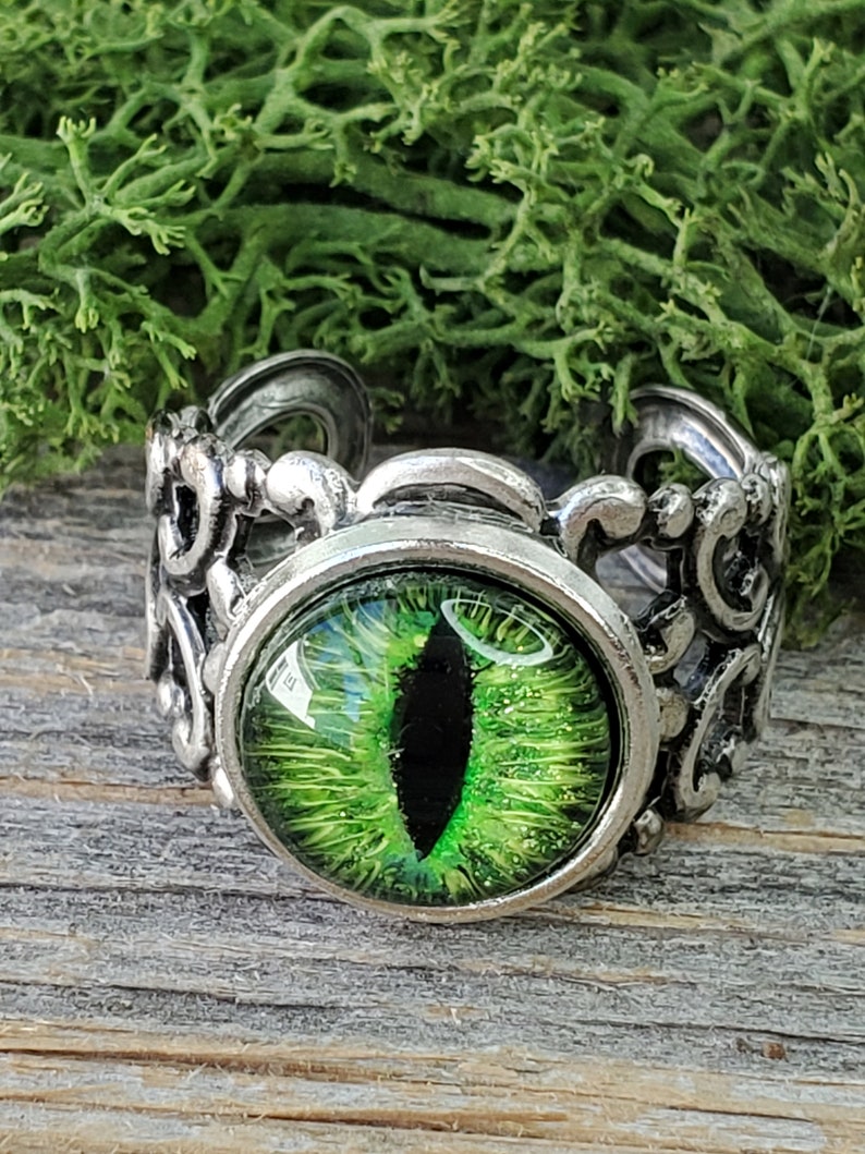 Bijoux Red Dragon Eye Ring Anneaux oculaires réglables Anneaux de dragon pour les femmes / hommes Charming Evil Attractive Ring Cadeau unique pour les hommes Vert