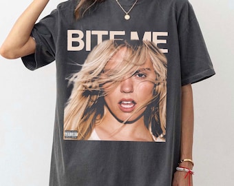 Comfort Colors Renee Rapp Bite Me Tour Vintage Shirt, Gift For Woman and Man Unisex T-Shirt