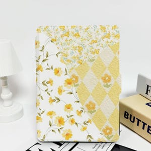 Żółte, kwiatowe, patchworkowe etui na Kindle'a na 10./11./12. rok życia (6 cali) – pasek na rękę lub przezroczysty tył, pasuje do Paperwhite, Colorsoft, Scribe, Kobo Clara i Libra