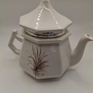 Vintage Ardalt Exclusive Japan Porcelain Teapot Trinket Box, Hinged Ceramic Keepsake Box, White Floral Jewelry Box, Mid Century Decor