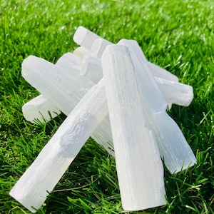 10CM Selentie Stick, White Selenite Purifying Energy Charger, 1-2cm wide & thick, Energy Cleansing Crystal, Natual Selenite Healing Wand