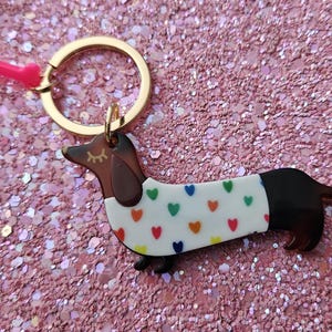 Heart shaped dachshund keychain - sausage dog - dachshund - gift for a dog lover