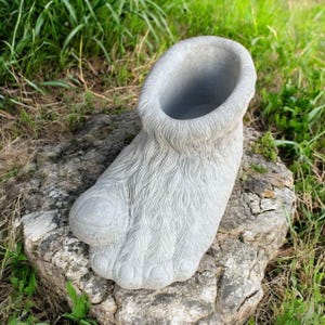 Extra large Bigfoot foot statue 9 in, Fairy style stone decoration, Outdoor garden figurine, Concrete outdoor art, Pot for patio