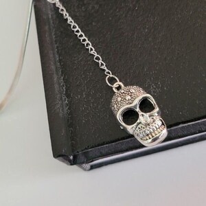 Skull Bookmark, gothic bookmark, macabre horror book accessory, dark academia, goblincore reader writer gift, handmade silver metal bookmark