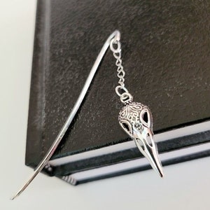 Bird Skull Bookmark, goth bookmark, crow raven skull, horror macabre dark, reader writer gift, silver metal book accessory