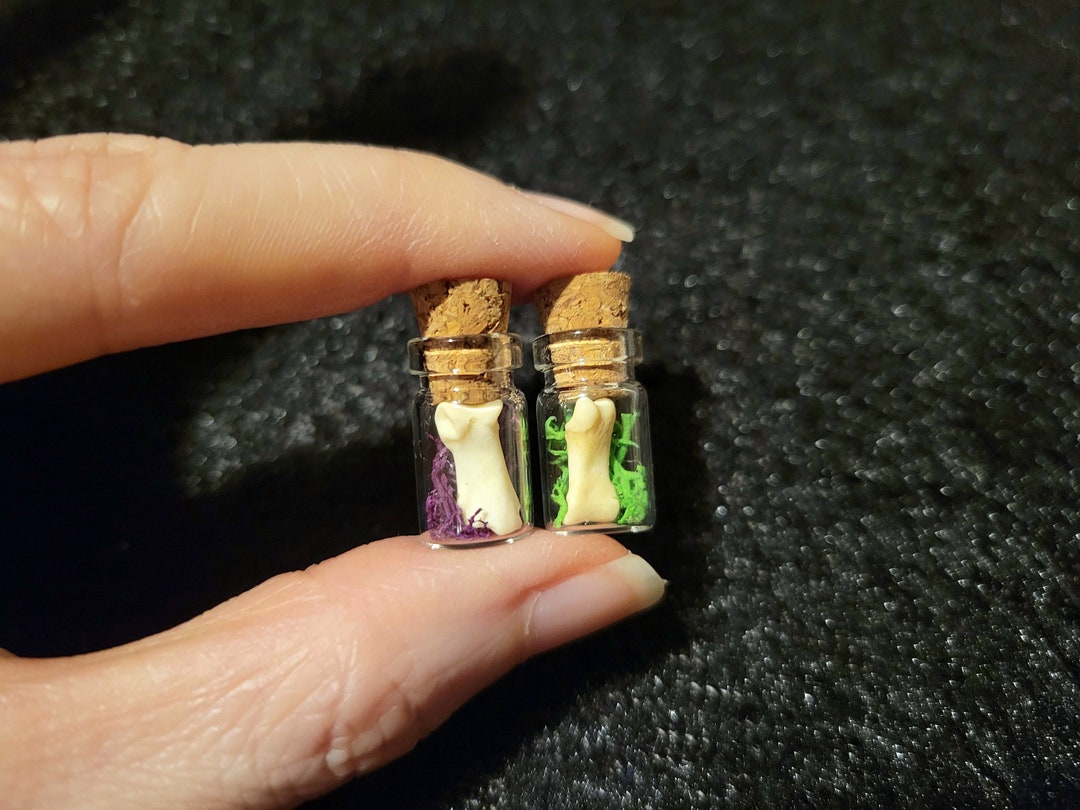 2024年最新入荷 Bone Small Moss, With Jar Bone Mini Oddity, Jar Witch 陶芸