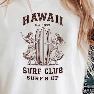 Hula Girl PNG, Hawaii Surf Club Clipart, Vintage Hawaiian Surf Design, Retro Beach Graphic, Sublimation PNG, Instant Download