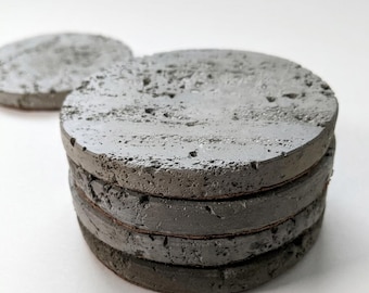 TEXTURE Round Concrete Coaster Set | Set of Round Concrete Coasters | Grey Concrete Circle Coasters | Round Cement Coaster Set