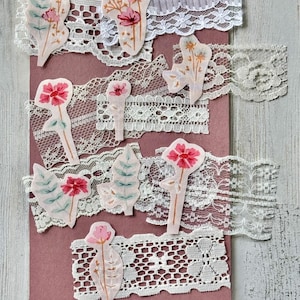 9 zarte wählerisch geschnittene Blumenspitzen-Schnipseln. Ideal für Applikationen, Junk Journal, Slow Stitch, Schreibwaren, etc. Bitte Beschreibung lesen!