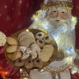 Wie aus Omas Küche – Frisch gebackene Plätzchen mit Vanille, Nüssen & Zimt – liebevoll von Hand gemacht 1kg gemischt