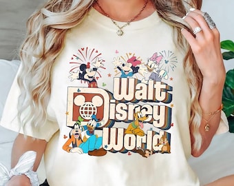 Camiseta de vacaciones familiares de Disney World 2025, camiseta retro a juego de Mickey y sus amigos, colores cómodos para viajes a Disney, regalo para parques Disney