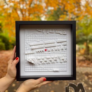 Personalized framed city map | Your special place as a 3D keepsake | Gift for couples 27x27 Schwarz Rahmen