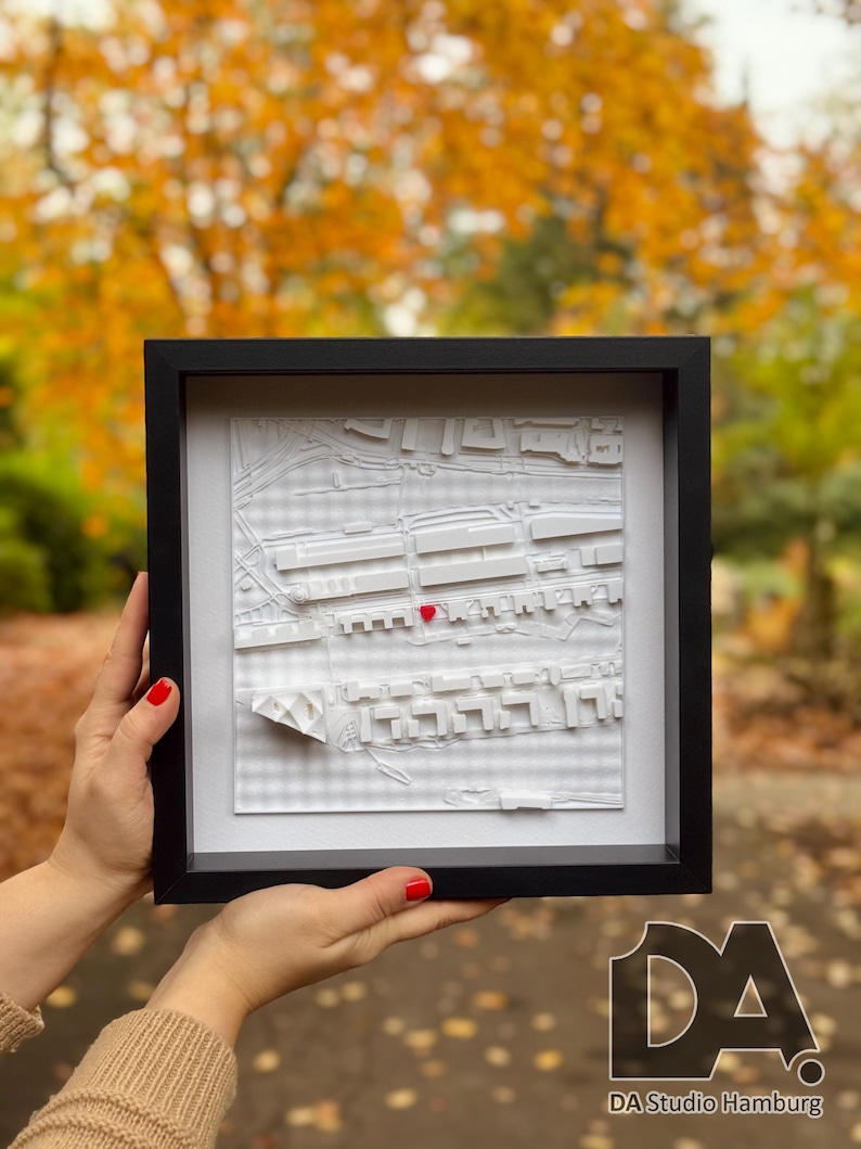 Personalized framed city map | Your special place as a 3D keepsake | Gift for couples 27x27 Schwarz Rahmen