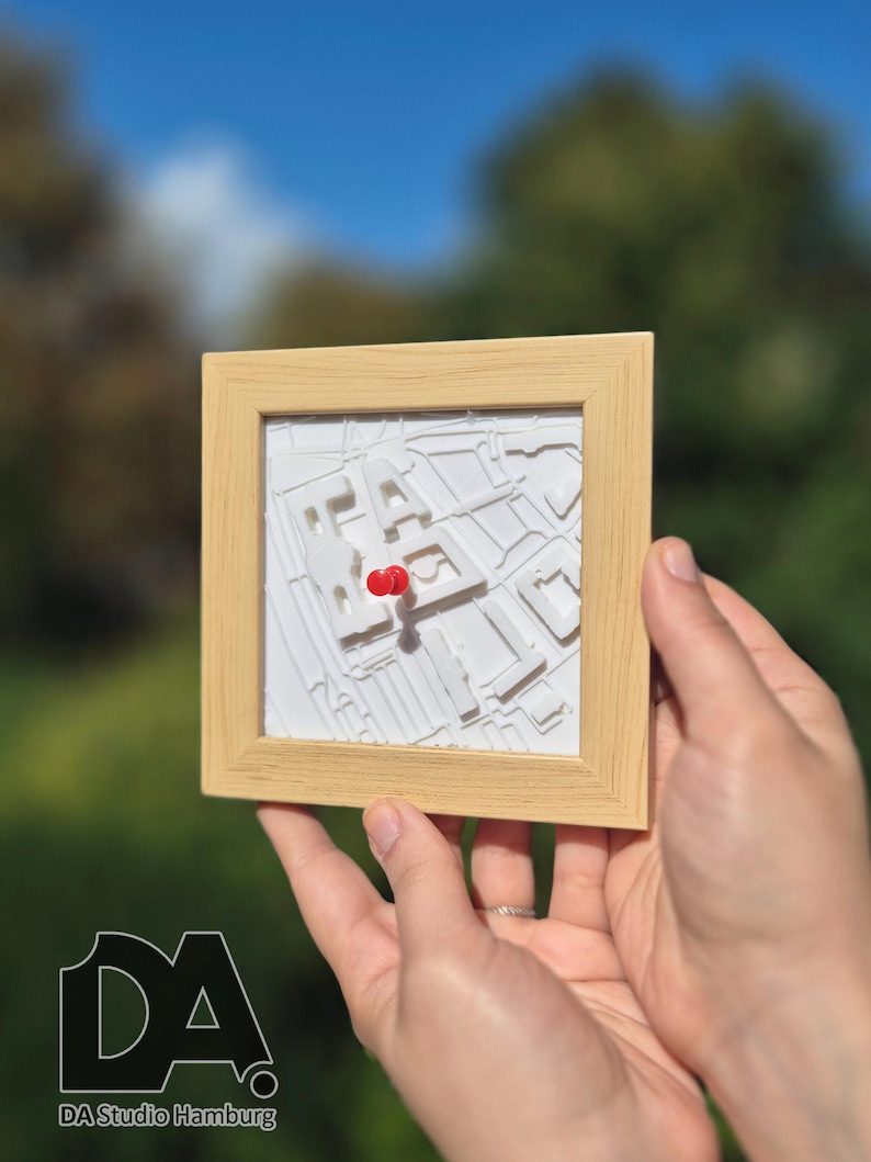 Personalized framed city map | Your special place as a 3D keepsake | Gift for couples 10x10 Holzfarbe