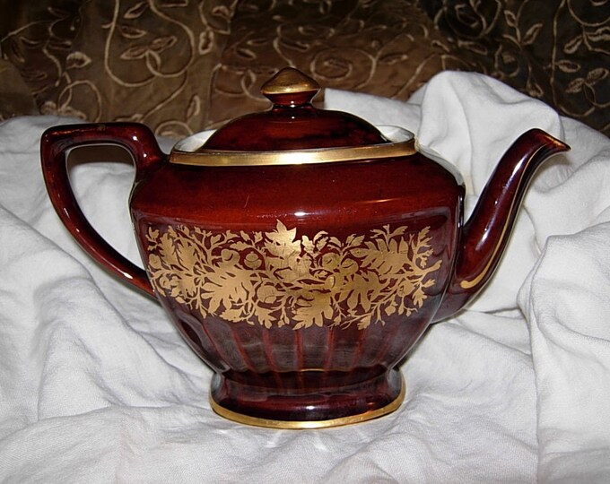 Vintage Hall Hollywood Teapot Mahogany With Pearl Glaze and Beautiful