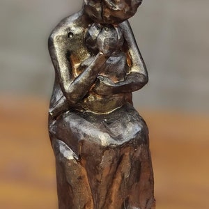 Mother's day gift, gift for mum, gift for wife, Handcrafted Mother and child sculpture, Mother and Child ornament, Ceramic Ornament
