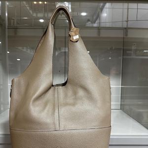 Beige Damen Umhängetasche, Jumbo Ledertasche, Hobo Bag, Weiche Echtleder Tragetasche für Frauen - Kleine Extra Tasche innen