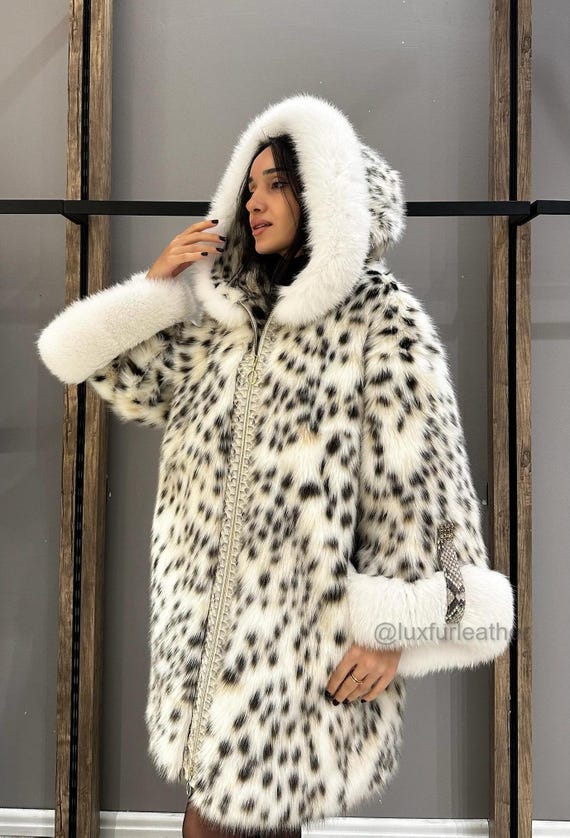 Cappotto in pelliccia sintetica da donna, cappuccio e polsini in