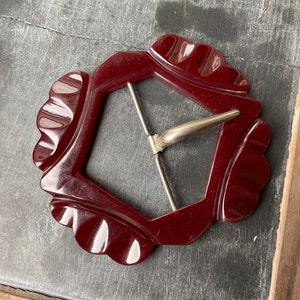 Art Deco RARE & COLLECTIBLE Large Clear Cherry Red Bakelite Buckle!