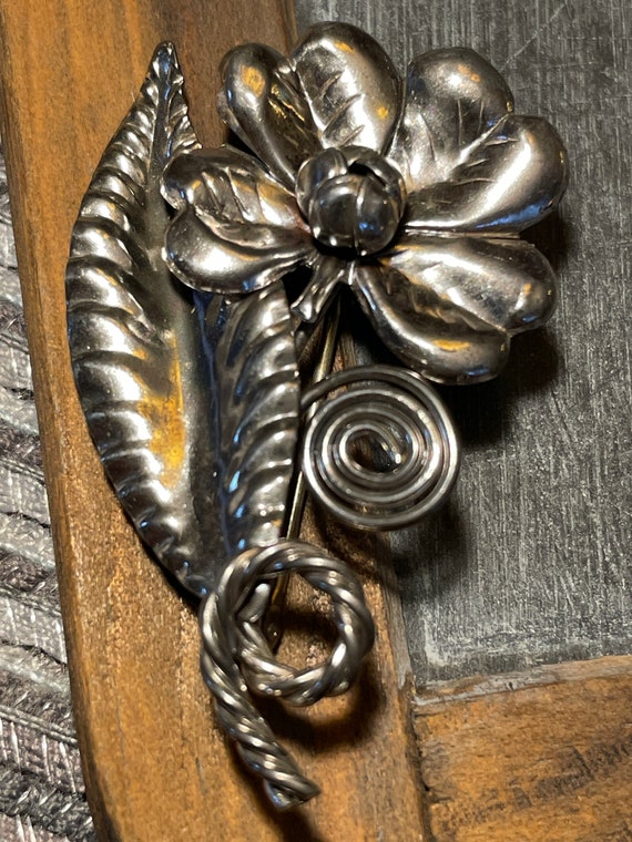 Art Nouveau Handmade Sterling Floral Brooch - image 6