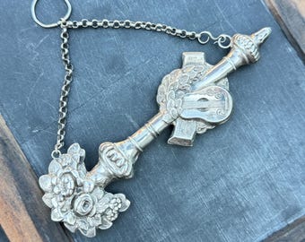 Georgian Sterling Silver Floral Etui Needle Case, Chatelaine, Circa 1830