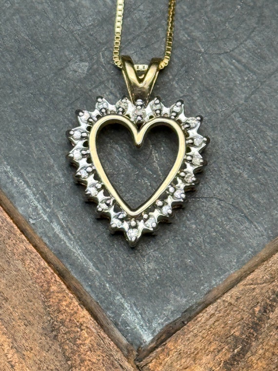 Vintage 14k & approx 1/3ctw Diamond Heart Sweethea