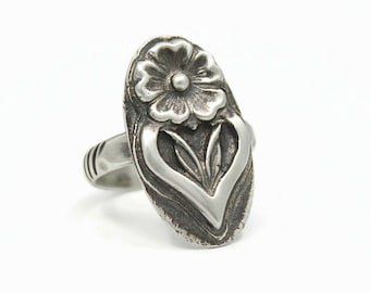 Silver Flower Ring, Size 7, silver metal clay