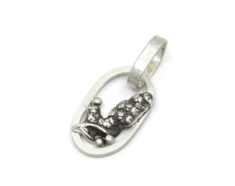 Silver Flower Bud Oval Pendant, Open Frame, silver metal clay