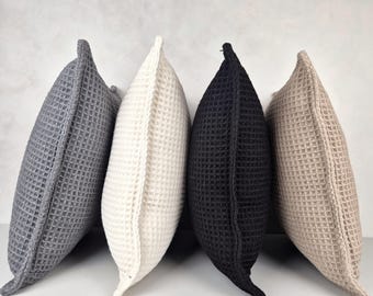 Housse de coussin en tissu gaufré dans des tons neutres | Disponible en différentes tailles