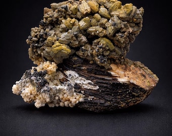 Endlichit-Vanadinit-Kristallstufe - zweifarbiges Mineral, Marokko