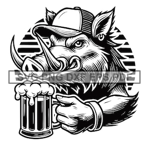 Op de afbeelding: Een zwart-witte illustratie van een wild zwijn dat een baseballpet draagt en een glas bier vasthoudt.