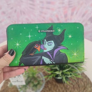 Portefeuille Maléfique peint à la main – Méchant Disney – Accessoire unique et sombre – Fait main