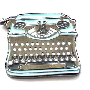 Typewriter Pin, Vintage Typewriter Enamel Pin, Writer Gift, Writer Lapel Pin, Retro Typewriter, Pin Game, Enamel Pins, Gifts for Writers