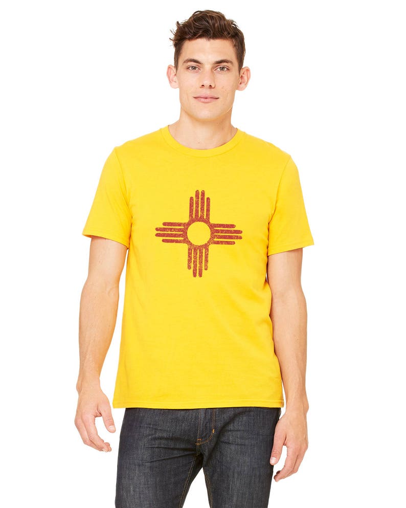 Mannen katoen Cewneck Graphic Tee, Albuquerque, New Mexico Zia Shirt, Unisex gele Tshirt Zia zon symbool, korte mouwen Top, staat vlag afbeelding 4