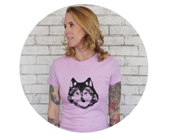 Women's Wolf Shirt, Women's Clothing, Gift For Women, Girlfriend Gift, Wife Gift, Christmas Gift, Cotton Crewneck Tee Shirt, Graphic Tshirt