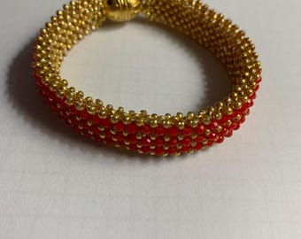 Red Crystal Beaded Bracelet: Two sided usage