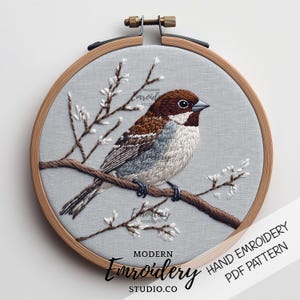 Borduurpatroon Mus op tak | Elegante vogel handborduurwerk pdf | Woodland-ringstiksels