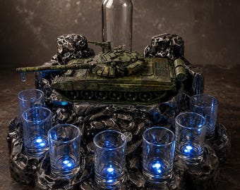 Automatischer Spirituosenspender mit LED-Beleuchtung für 7 Schnapsgläser – ein einzigartiges Geschenk für Gamer und Videospiel-Fans.