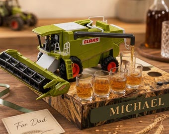 Bauern Geschenk für Papa – personalisierte Mähdrescher Whiskey Shot Bar, automatischer Spirituosenspender & rustikale Hausbar Deko