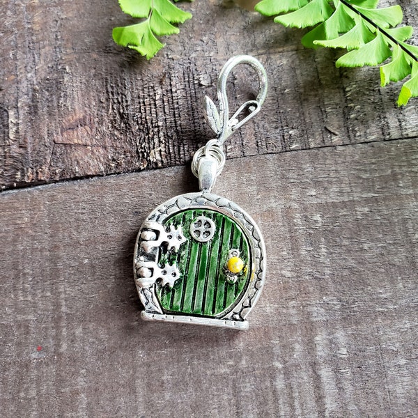 Hobbit Hole Door Clip, for Keychain or Car Charm